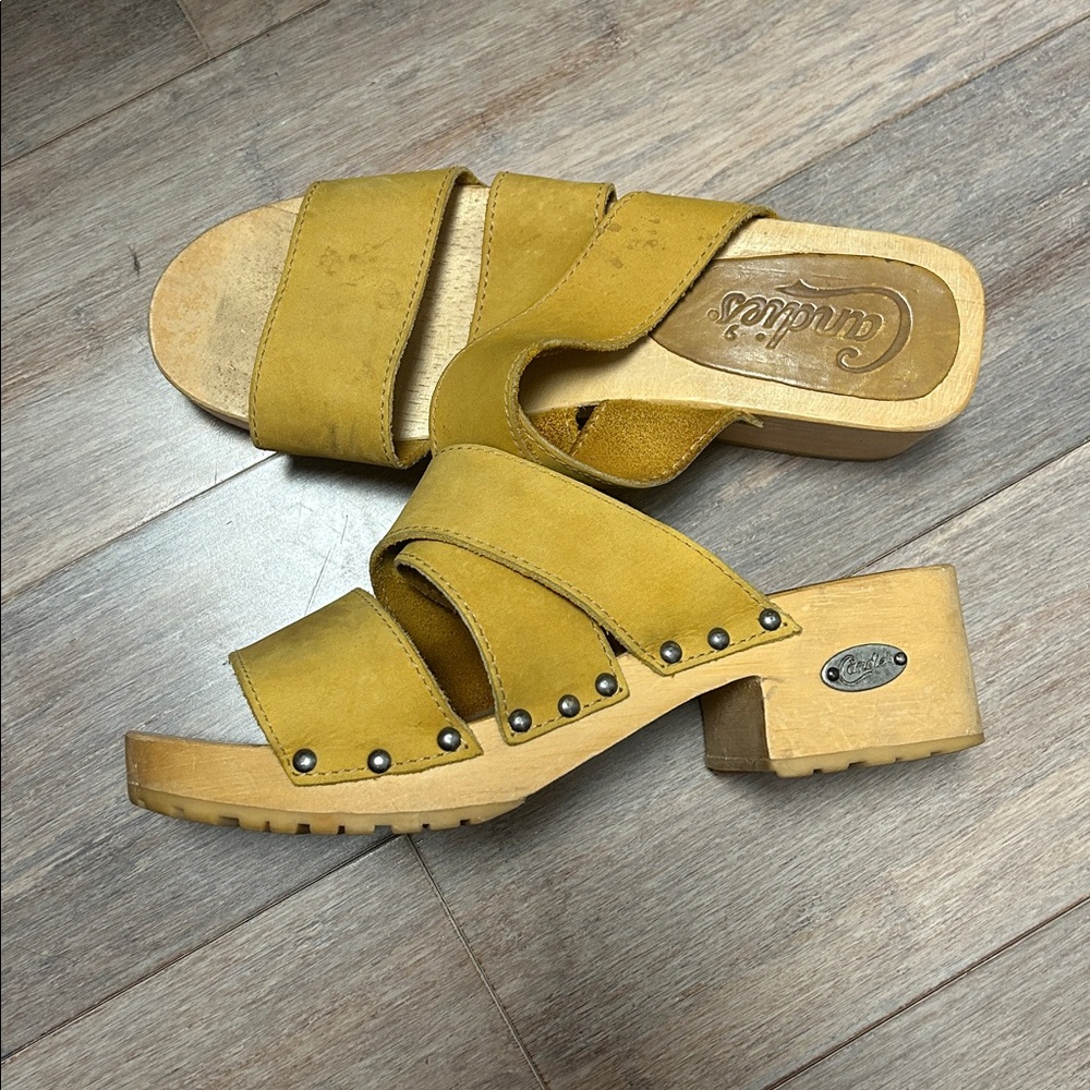 Vintage Candies Strappy Wood Clogs 8 yellow leather top and nonslip platform